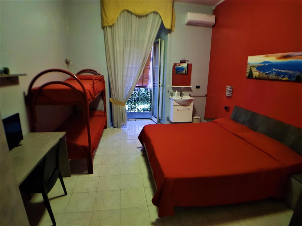 Hotel Ginevra Napoli Bagian luar foto