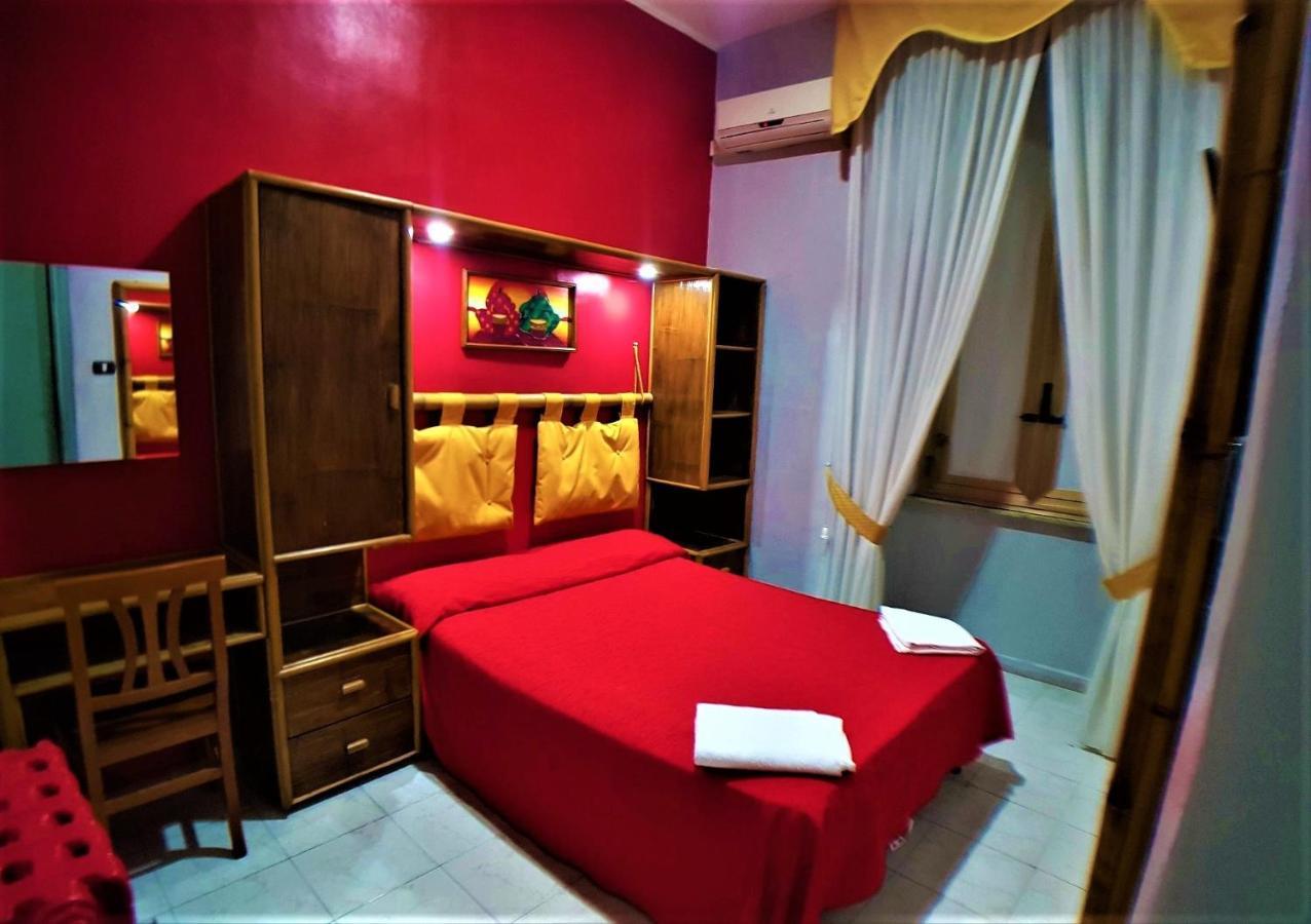 Hotel Ginevra Napoli Bagian luar foto
