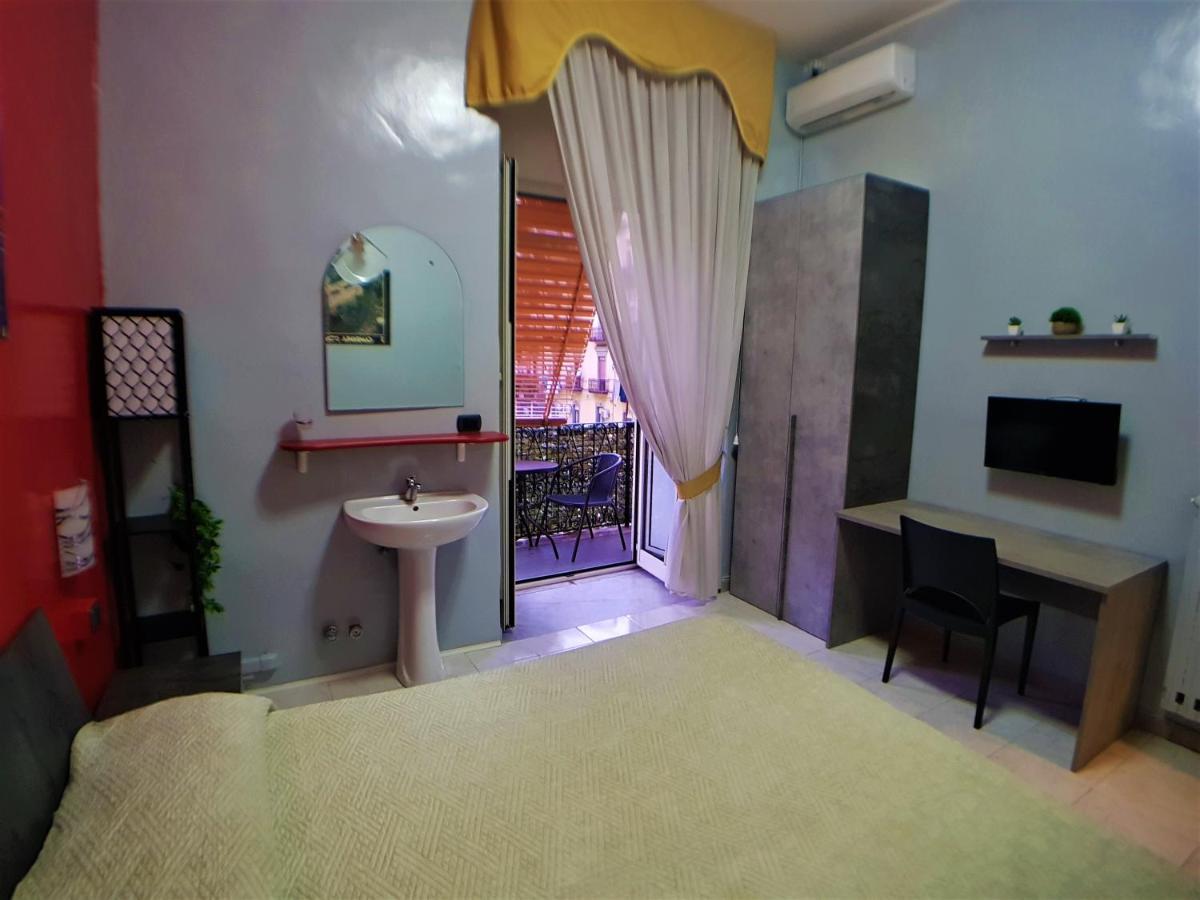 Hotel Ginevra Napoli Bagian luar foto