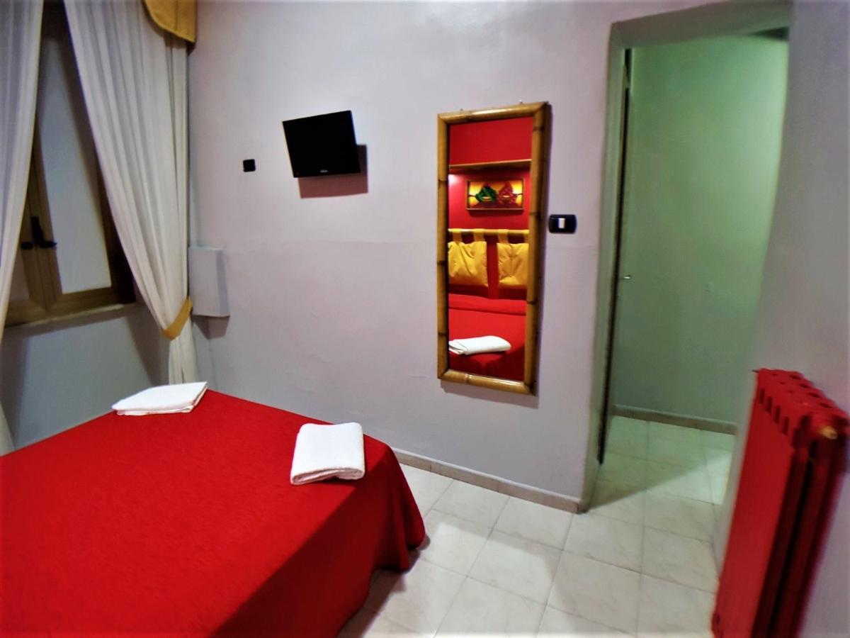 Hotel Ginevra Napoli Bagian luar foto