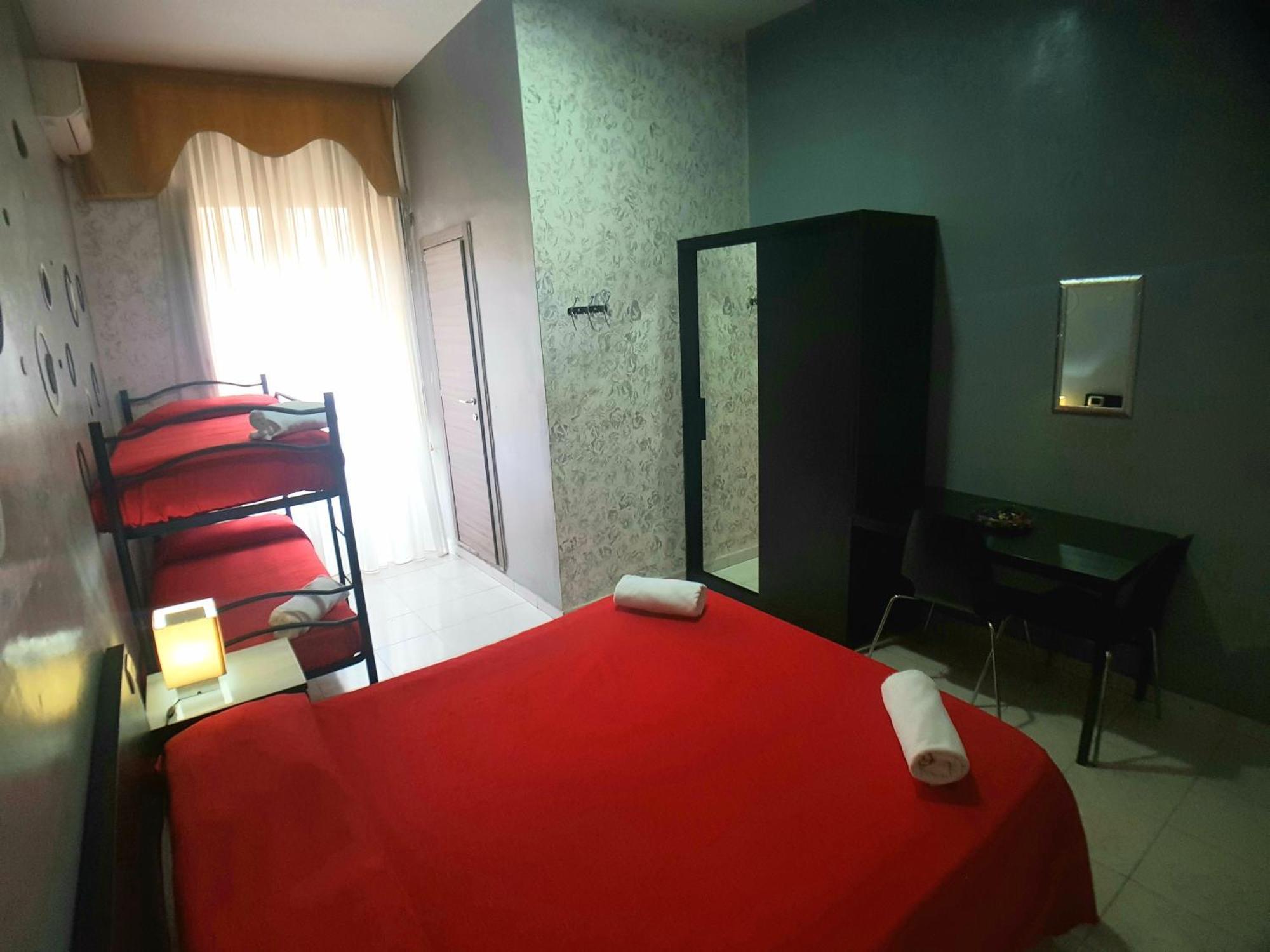 Hotel Ginevra Napoli Bagian luar foto