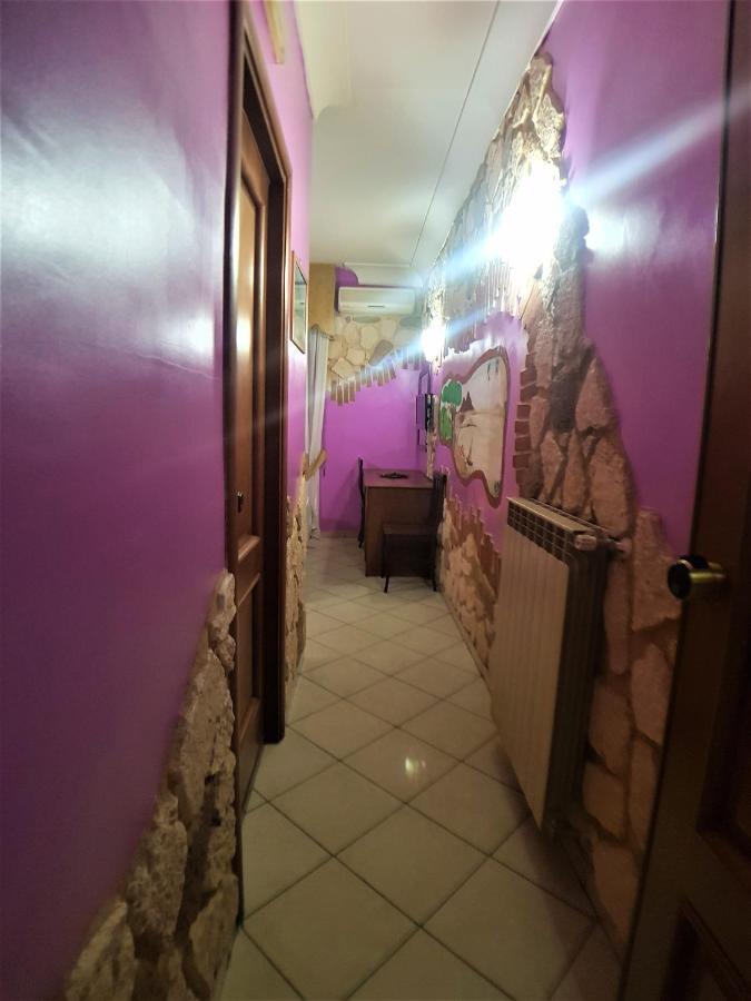 Hotel Ginevra Napoli Bagian luar foto