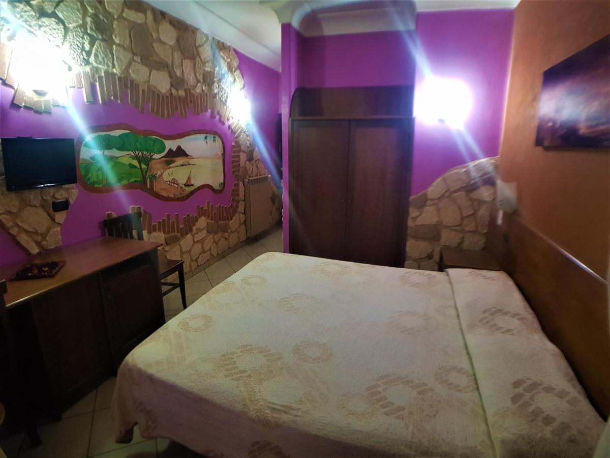 Hotel Ginevra Napoli Bagian luar foto